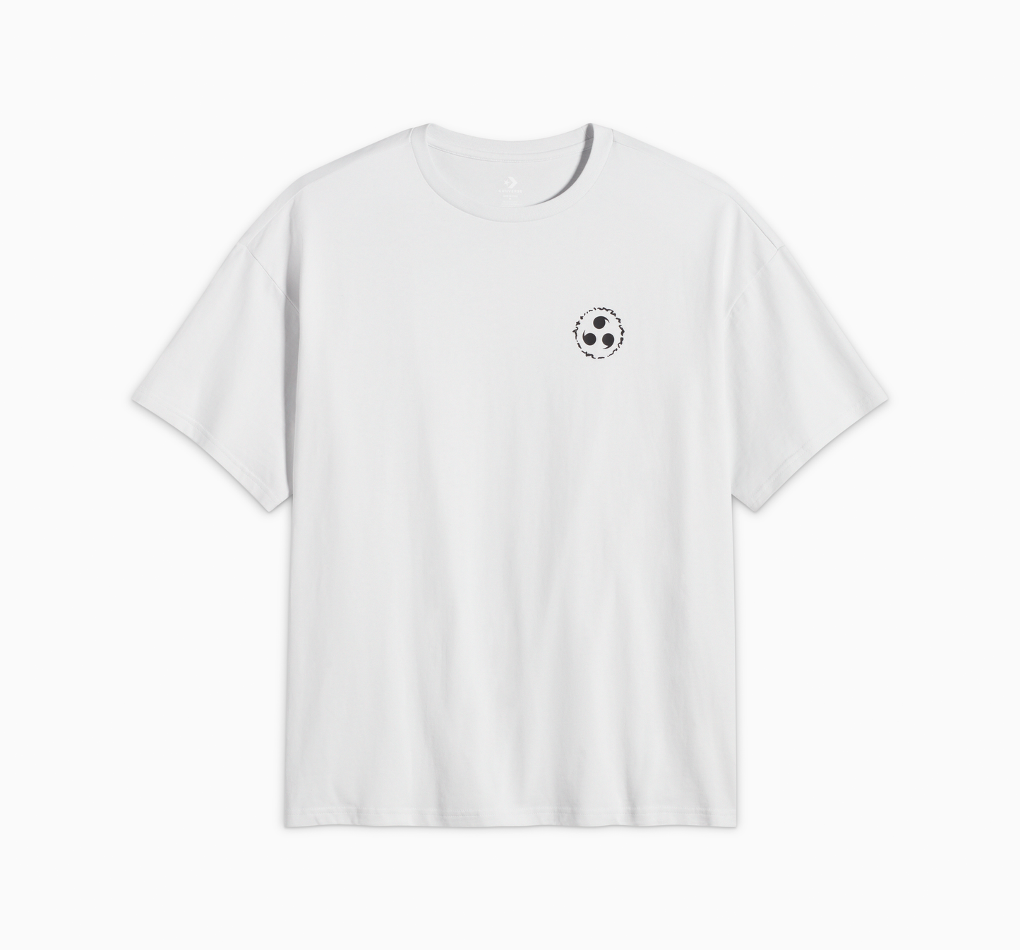 Camiseta Sasuke de Converse x NARUTO SHIPPUDEN