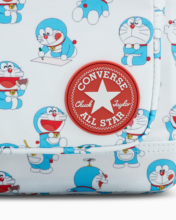 Mochila Doraemon・Converse GO 2
