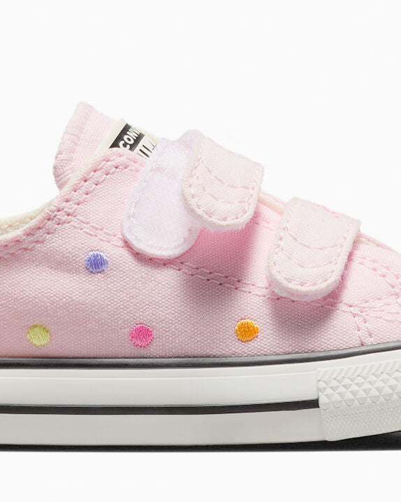 Chuck Taylor All Star de lunares bordados, fácil de poner y de caña baja