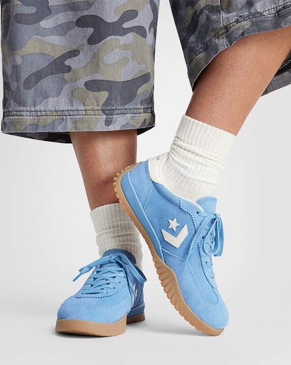 Zapatillas Run Star de caña baja con diseño de flamencos descoloridos, garceta y marrón claro