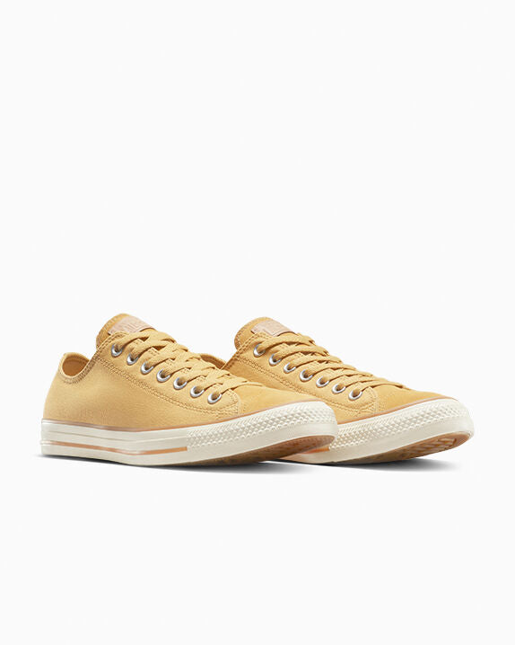 Chuck Taylor All Star de lona y cuero de caña baja