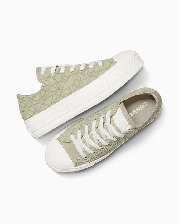 Chuck Taylor All Star Lift Platform Material texturizado de caña baja