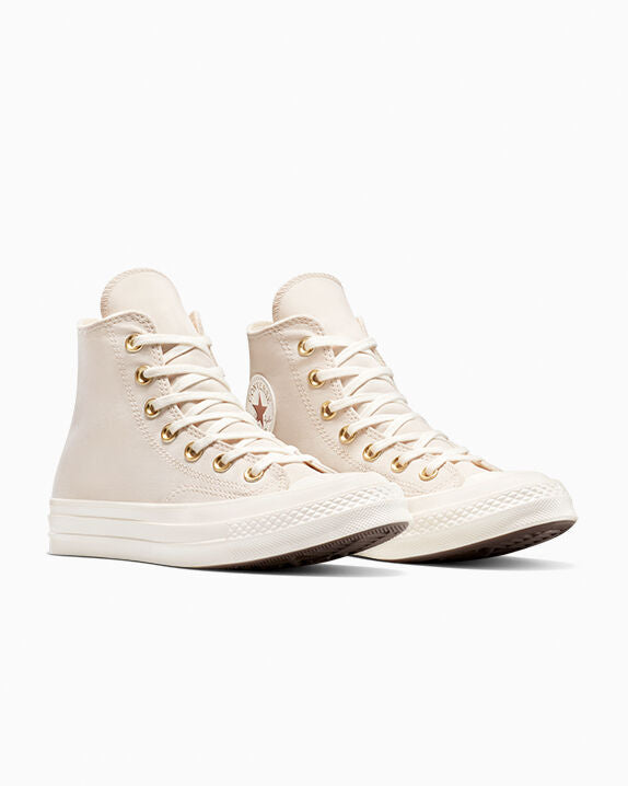 Chuck 70 de caña alta con parche metálico