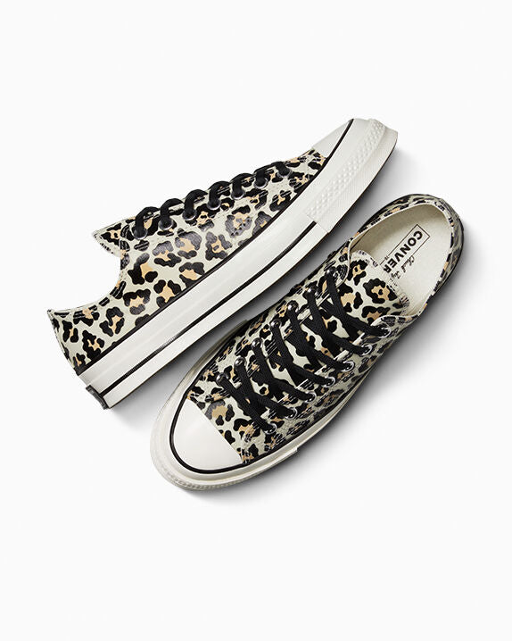 Chuck 70 Zapatillas bajas con estampado de leopardo que brillan en la oscuridad
