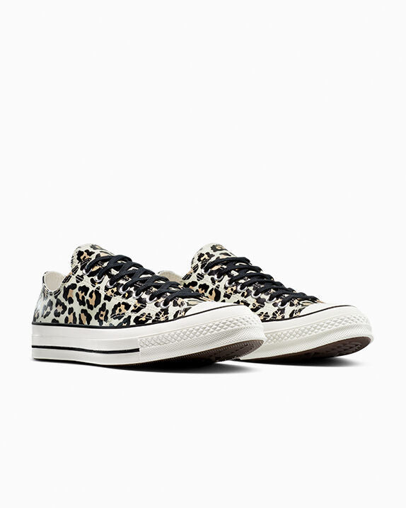 Chuck 70 Zapatillas bajas con estampado de leopardo que brillan en la oscuridad