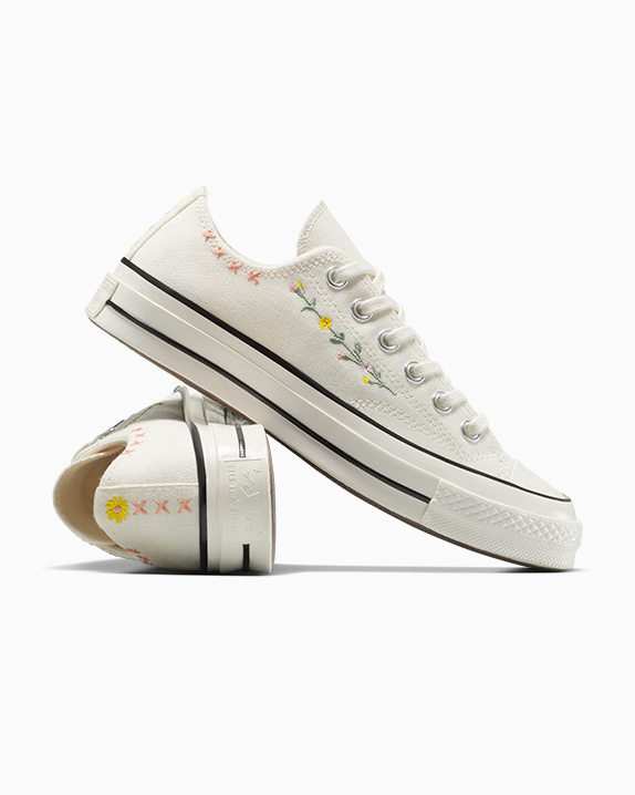 Chuck 70 bordado con flores de caña baja