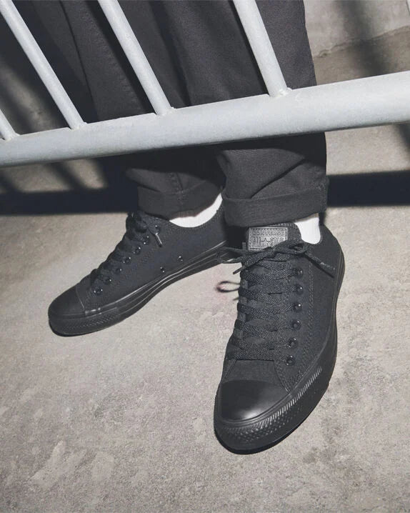 Chuck Taylor All Star Low Top - Negro Monocromático