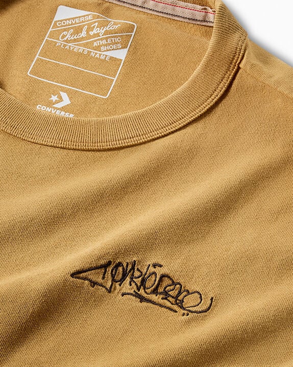 Camiseta Gold Standard de Converse x IRAK NYC 