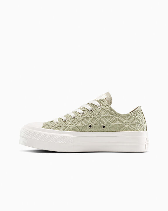 Chuck Taylor All Star Lift Platform Material texturizado de caña baja 