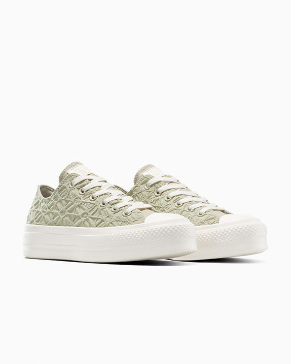Chuck Taylor All Star Lift Platform Material texturizado de caña baja 