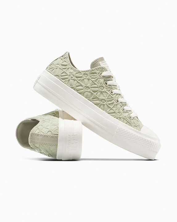 Chuck Taylor All Star Lift Platform Material texturizado de caña baja 