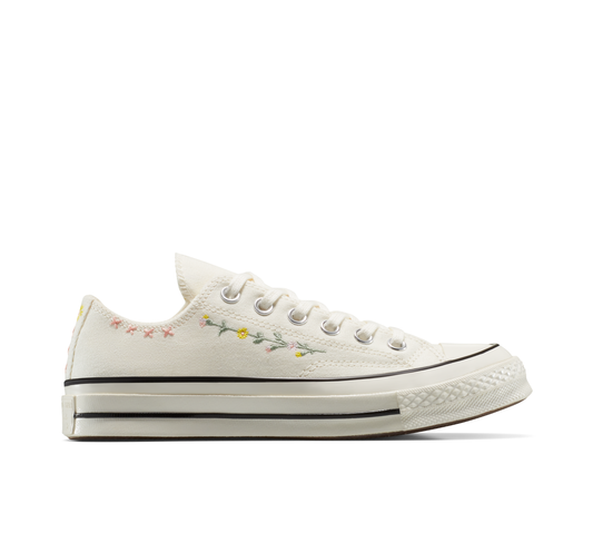 Chuck 70 bordado con flores de caña baja 
